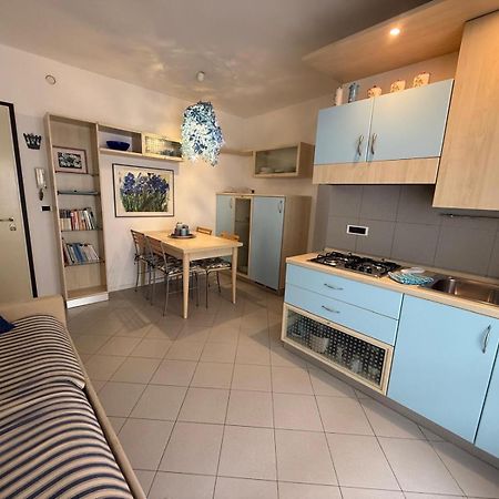 Gracious Apartment Located In The Heart Of Lignano Lignano Sabbiadoro Eksteriør bilde