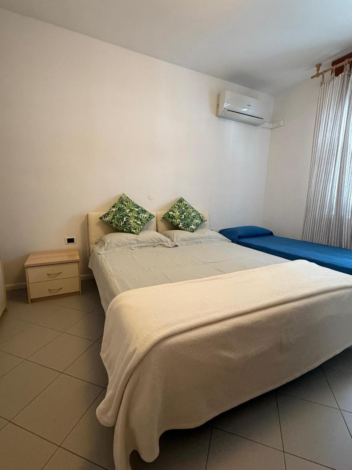 Gracious Apartment Located In The Heart Of Lignano Lignano Sabbiadoro Eksteriør bilde