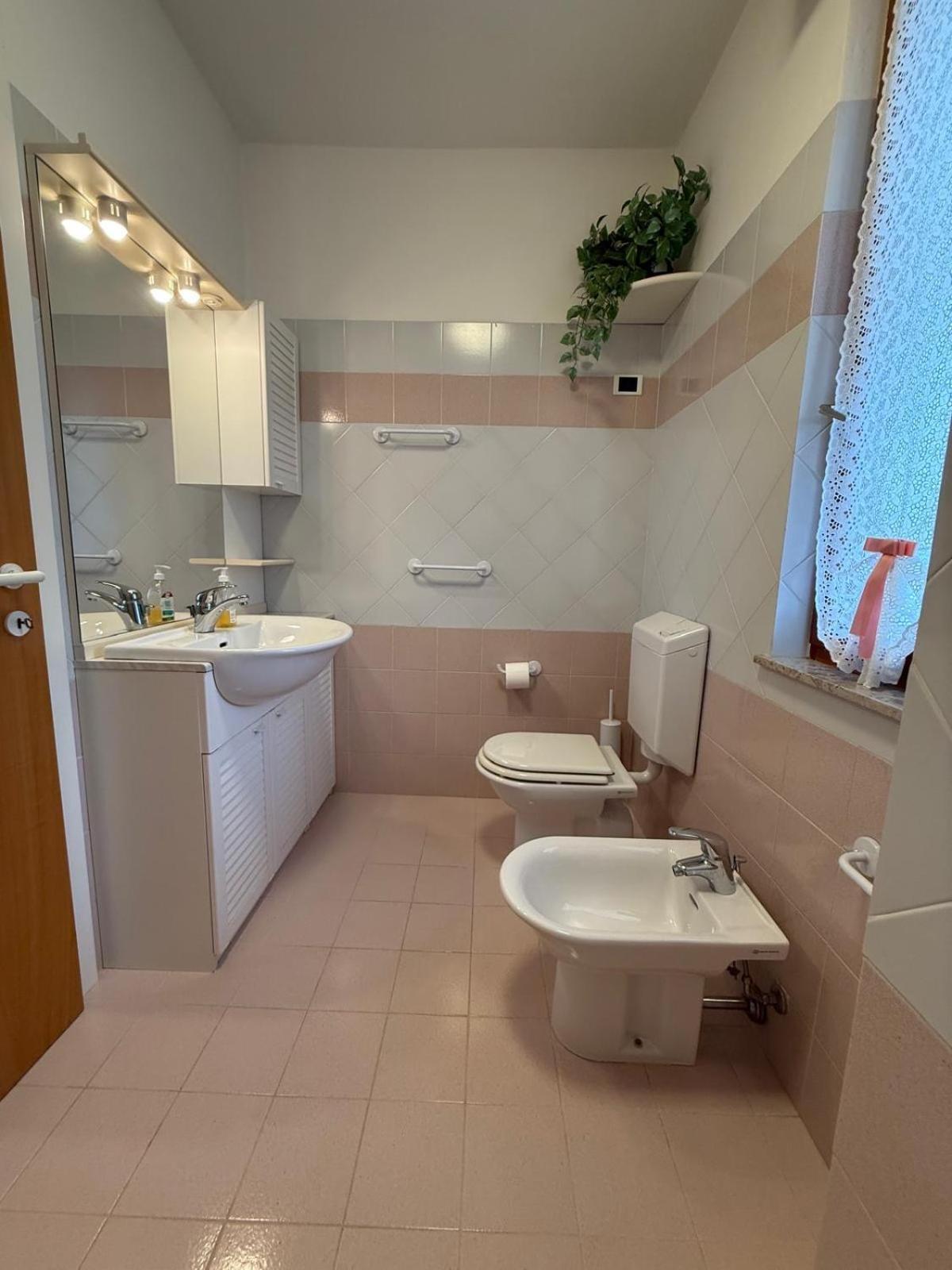 Gracious Apartment Located In The Heart Of Lignano Lignano Sabbiadoro Eksteriør bilde
